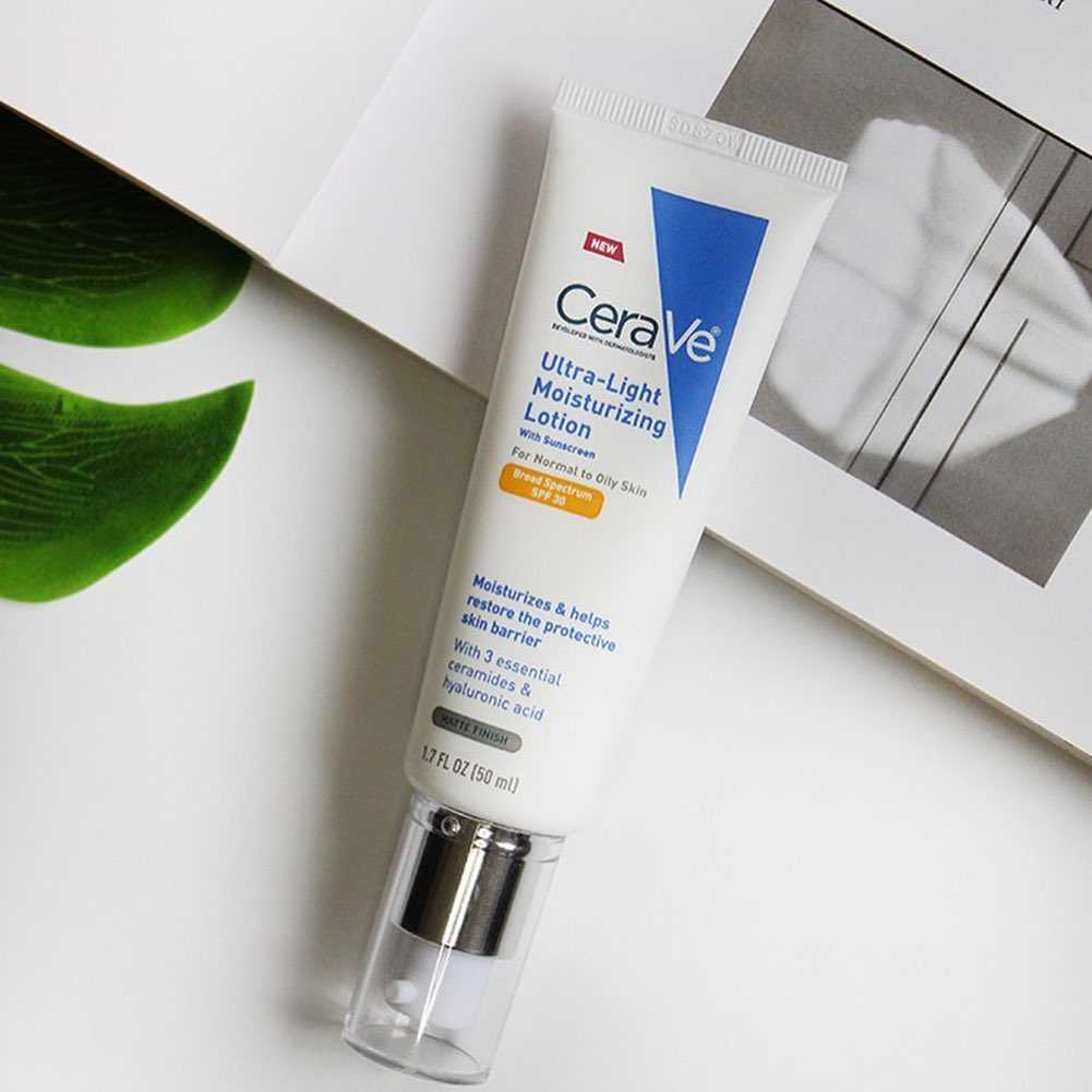 CERAVE Ultra Light Moisturizing Lotion SPF 30